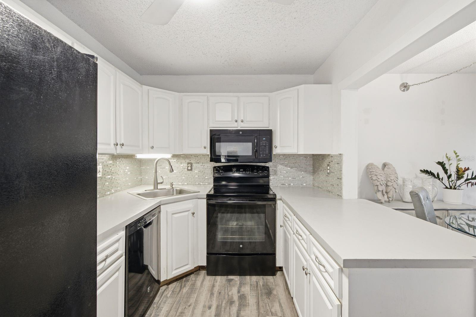 1179 Pine Ridge Cir W #g1 Property Photo 8