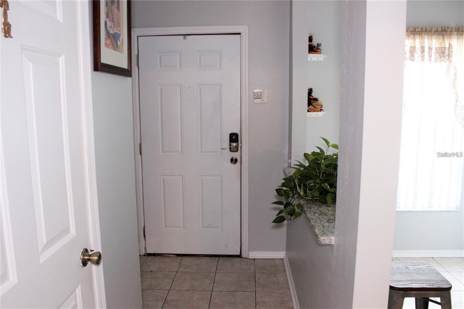 1247 Redondo Way #1247 Property Photo 2