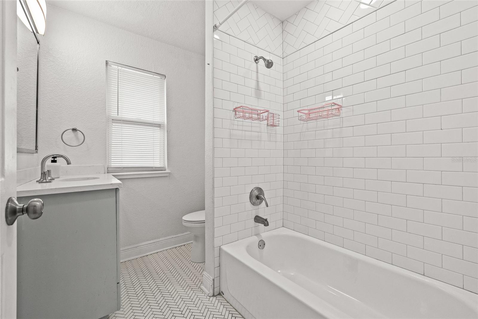 210 E Cluster Ave Property Photo 24