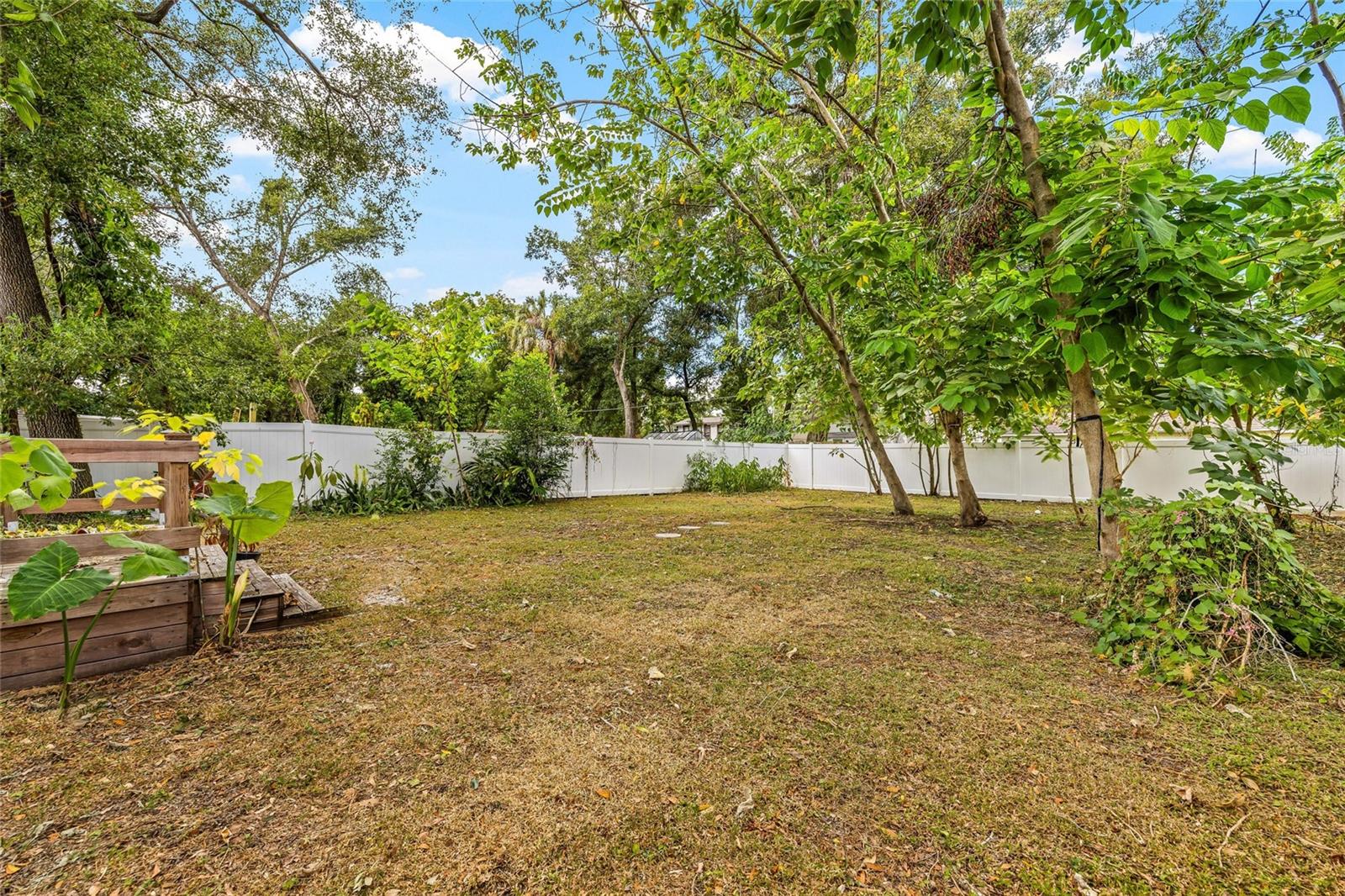 210 E Cluster Ave Property Photo 36