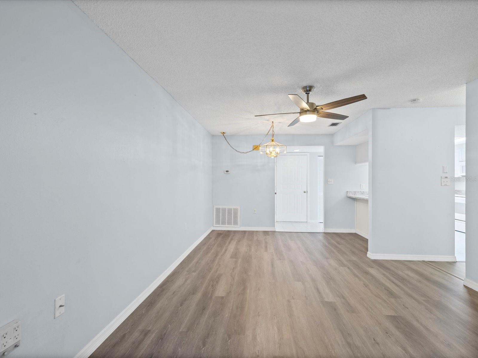 3806 Staysail Ln Property Photo 14
