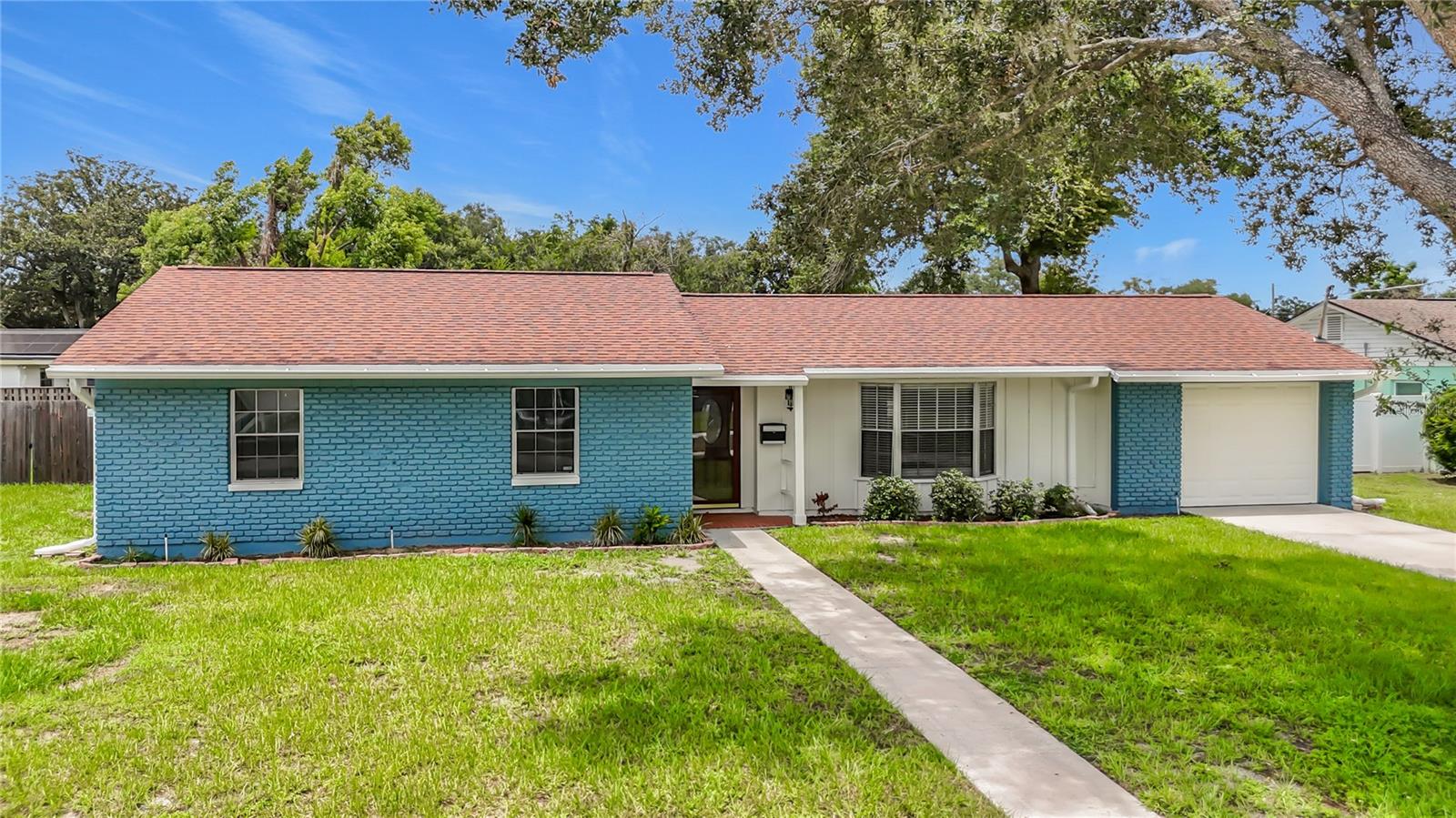514 W Hilda Dr Property Photo 3