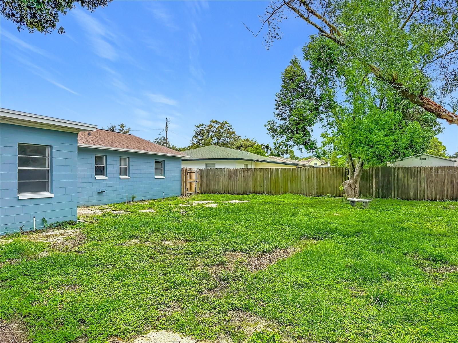514 W Hilda Dr Property Photo 6