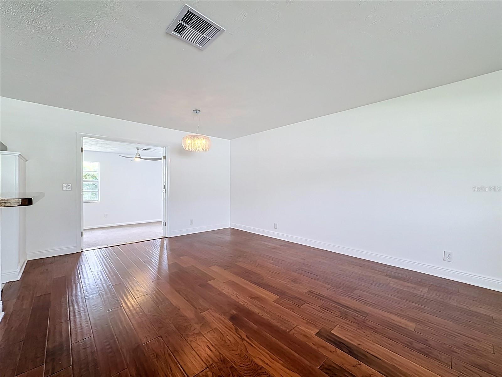514 W Hilda Dr Property Photo 17