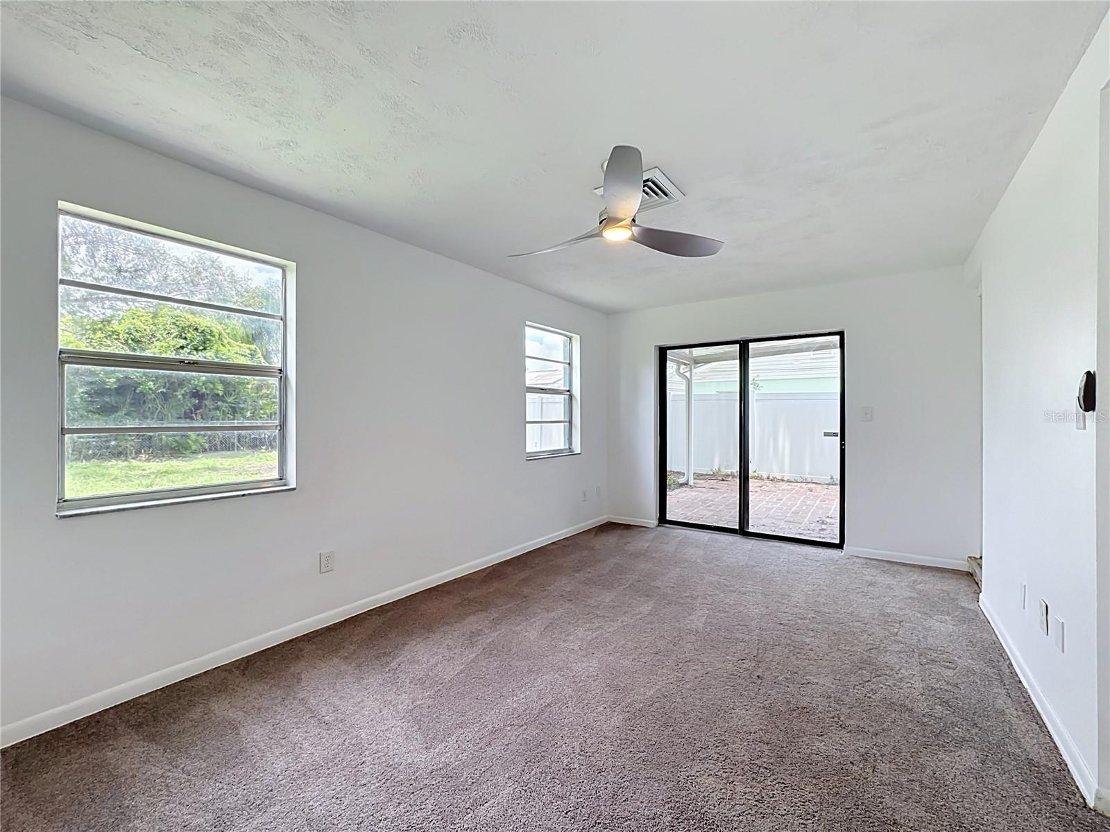 514 W Hilda Dr Property Photo 29