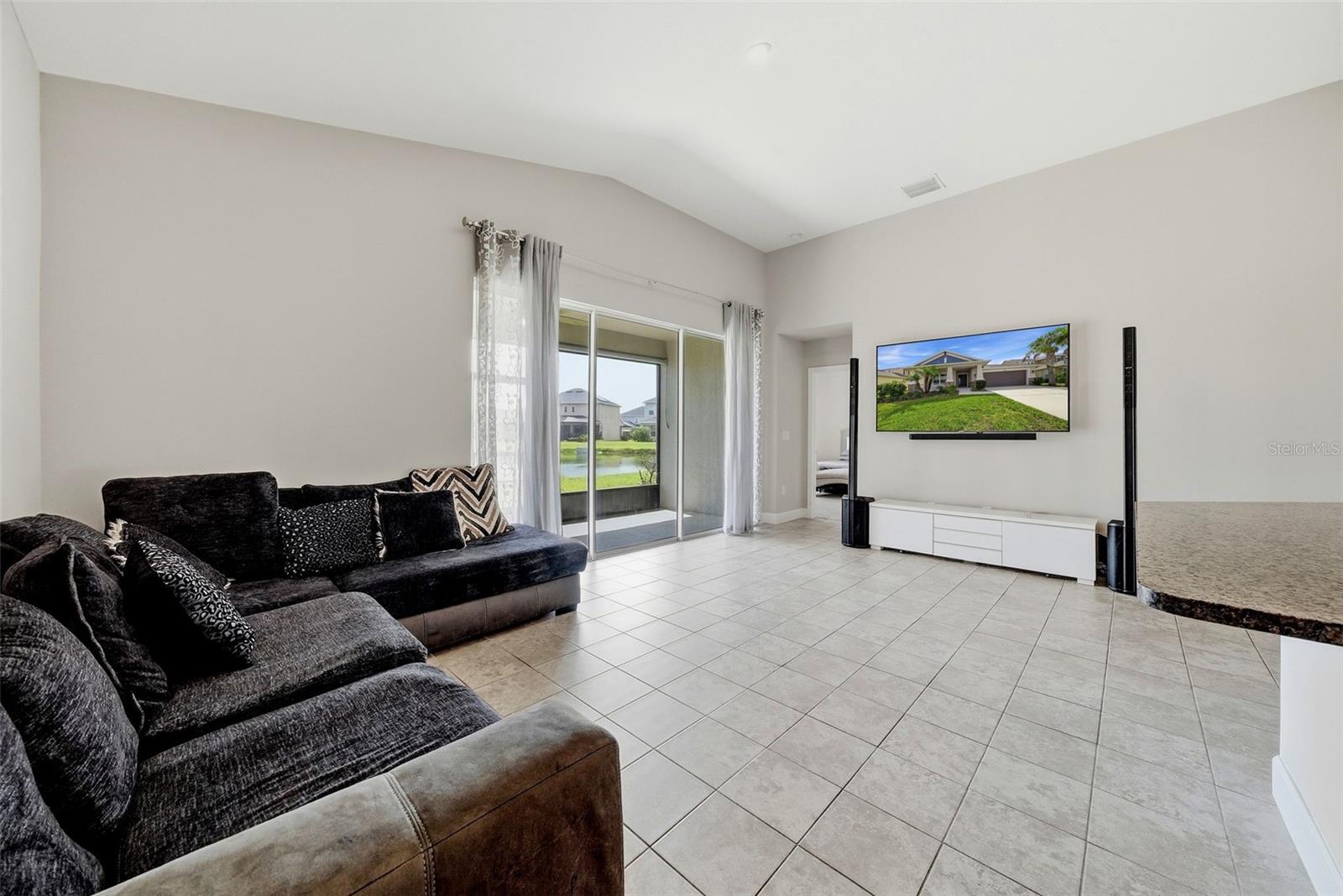 34014 Astoria Cir Property Photo 10