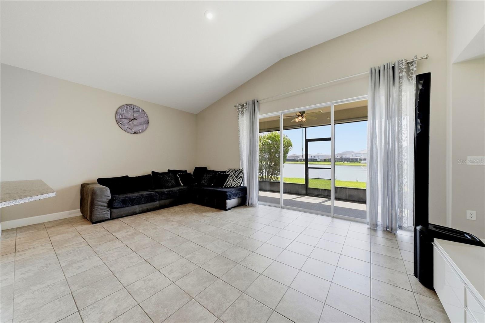 34014 Astoria Cir Property Photo 11