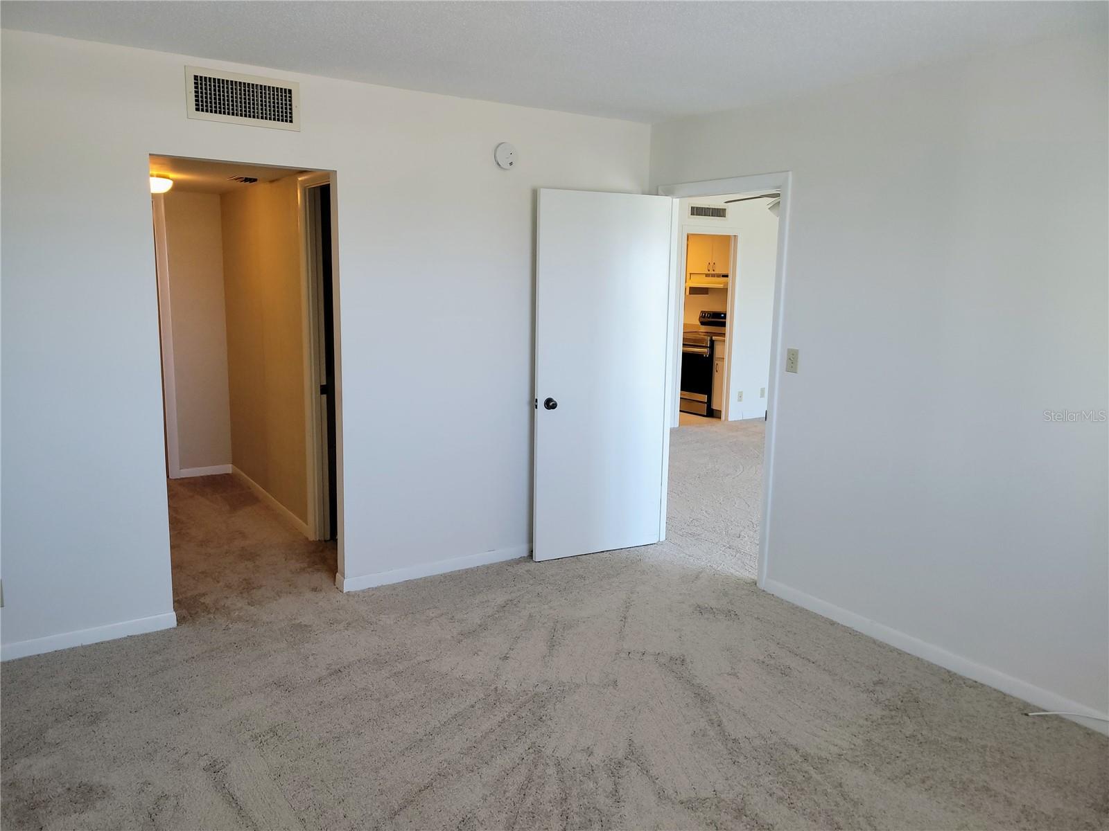 400 64th Ave #1001 W Property Photo 11