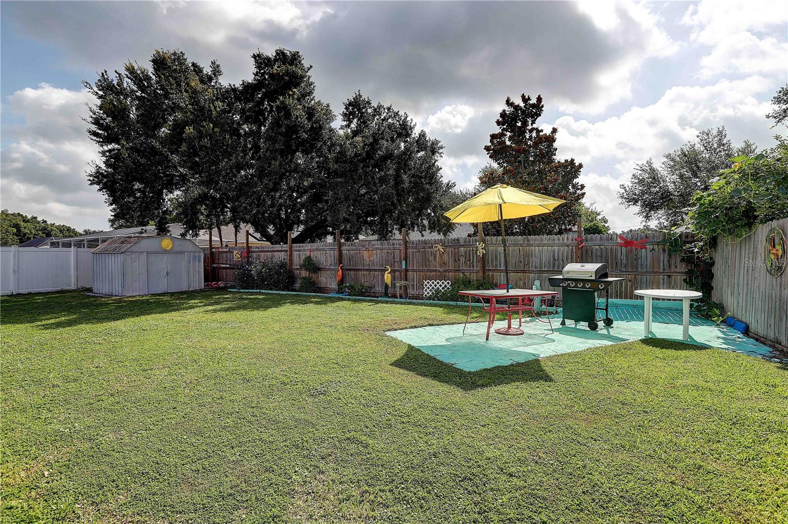 2242 Towering Oaks Cir Property Photo 32