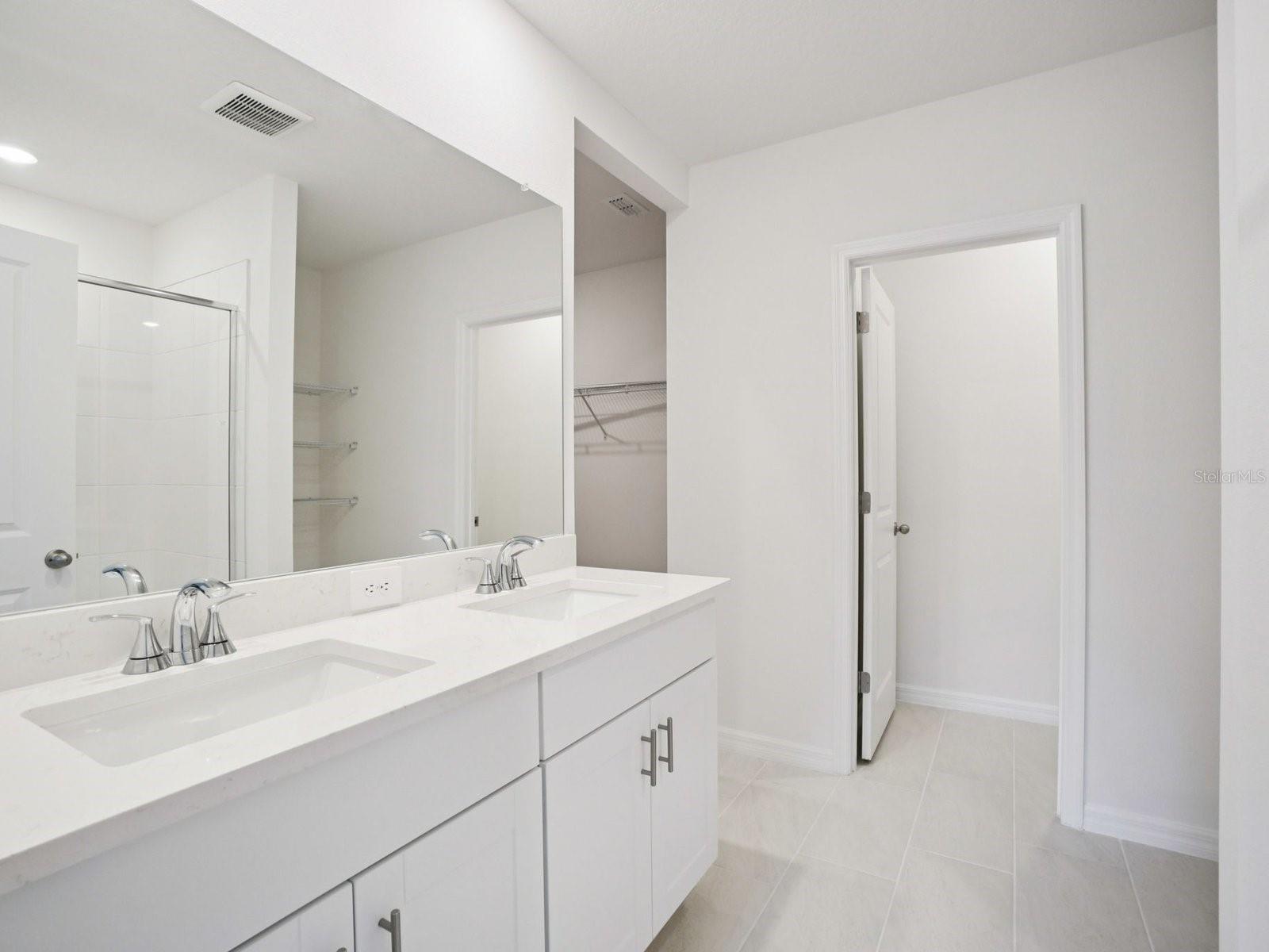 17661 Olive Thorn Dr Property Photo 13