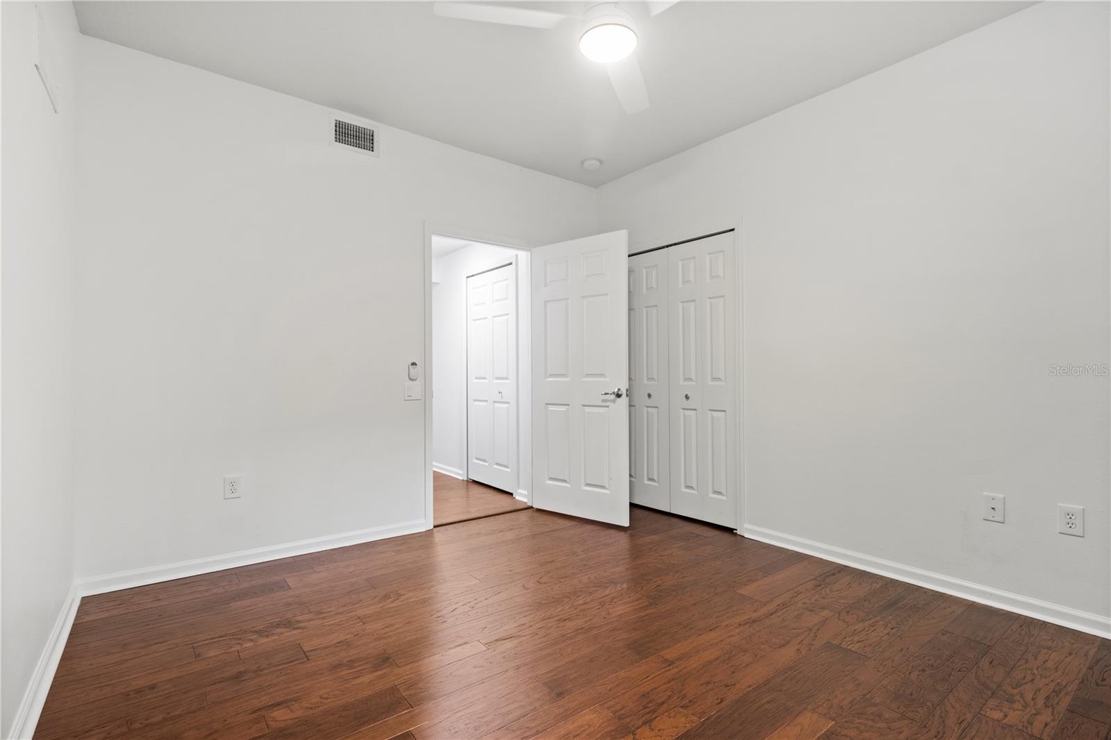 852 Lantern Way Property Photo 8