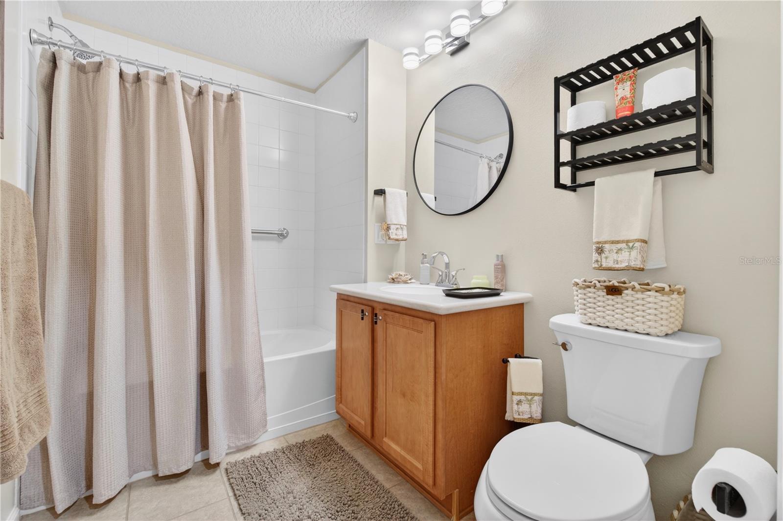 852 Lantern Way Property Photo 9