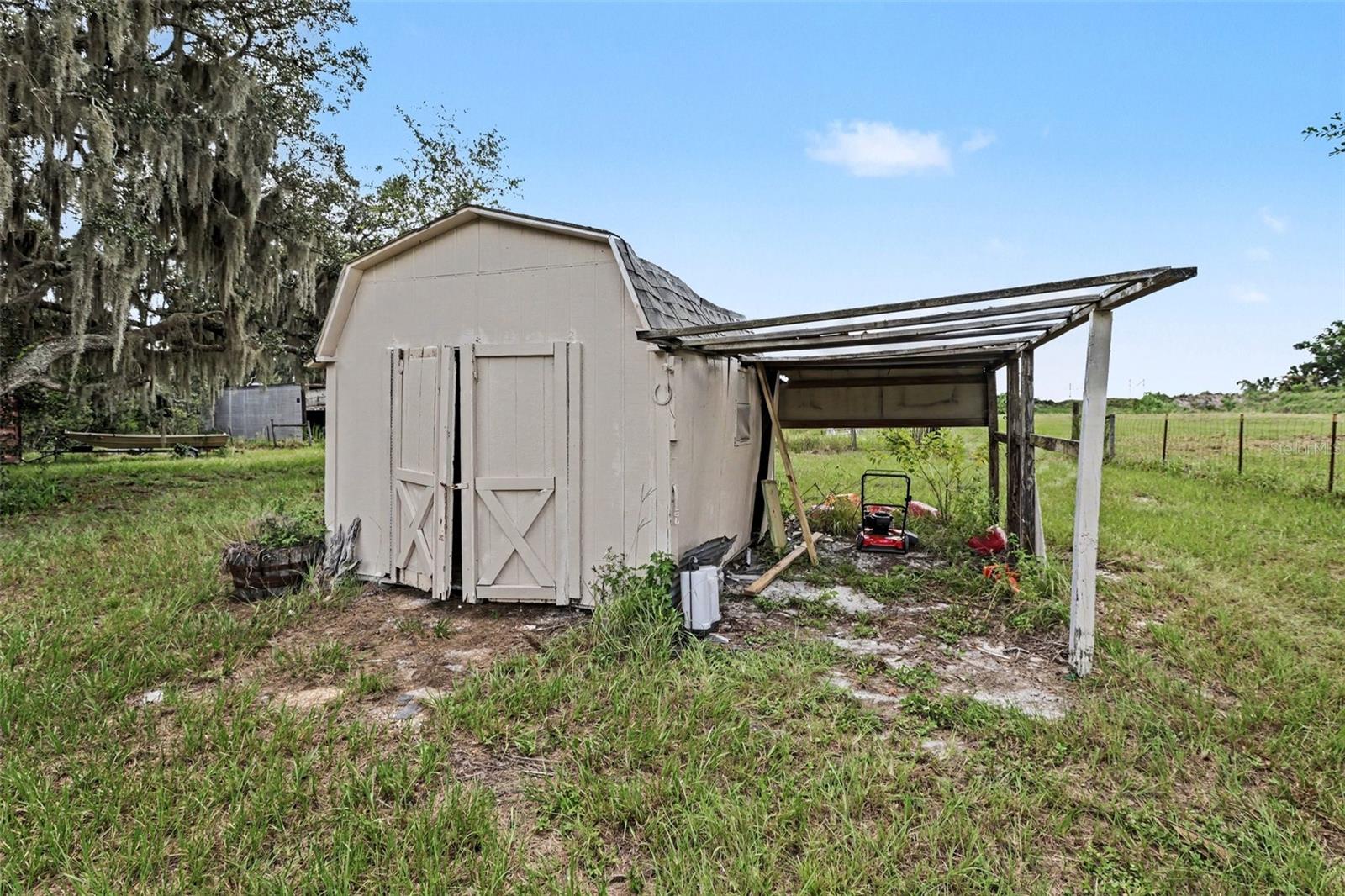 10239 Lyons Ave Property Photo 29