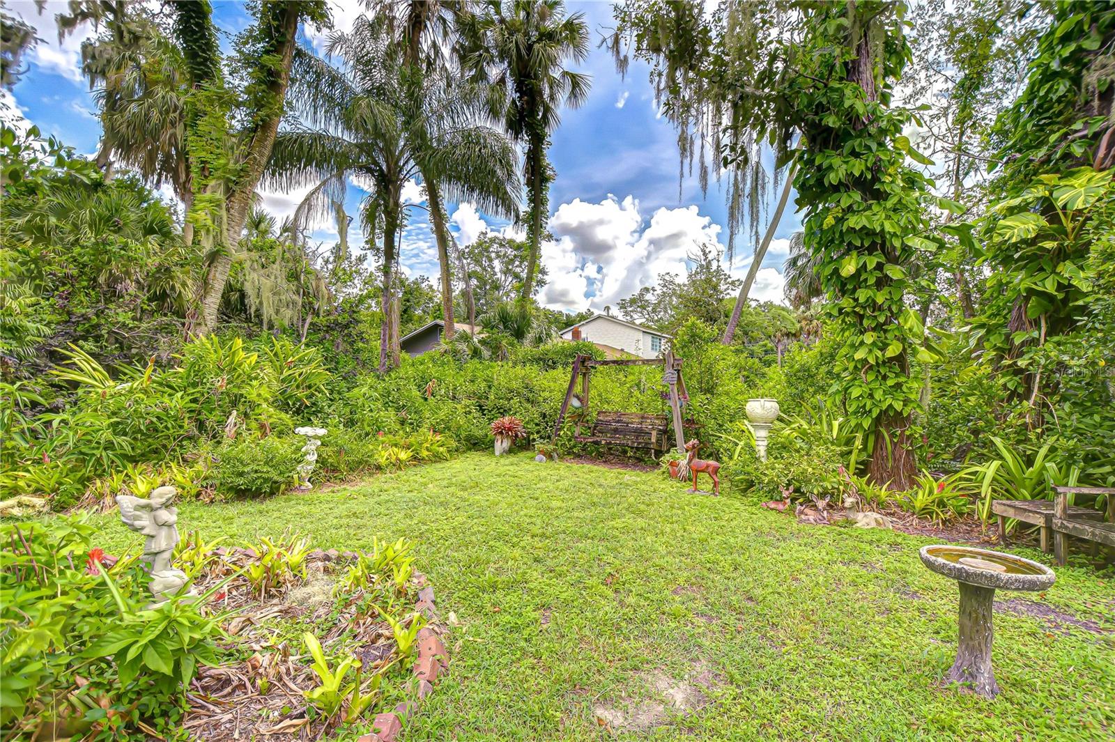 10904 Hackney Dr Property Photo 8