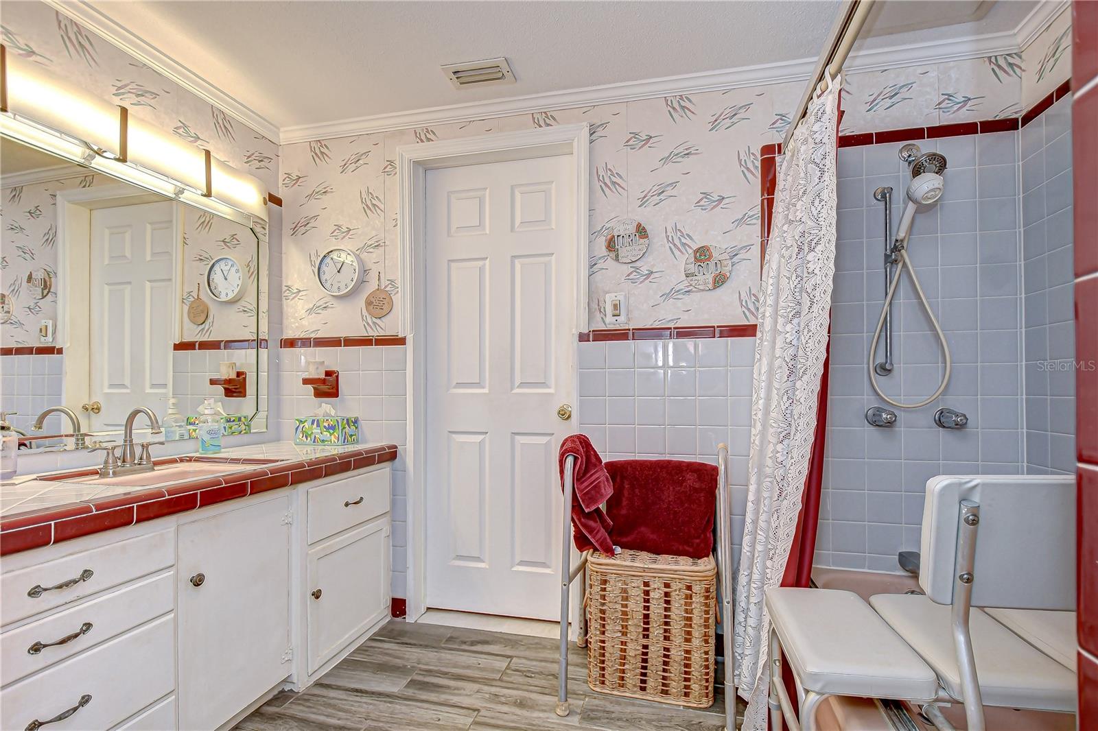 10904 Hackney Dr Property Photo 25