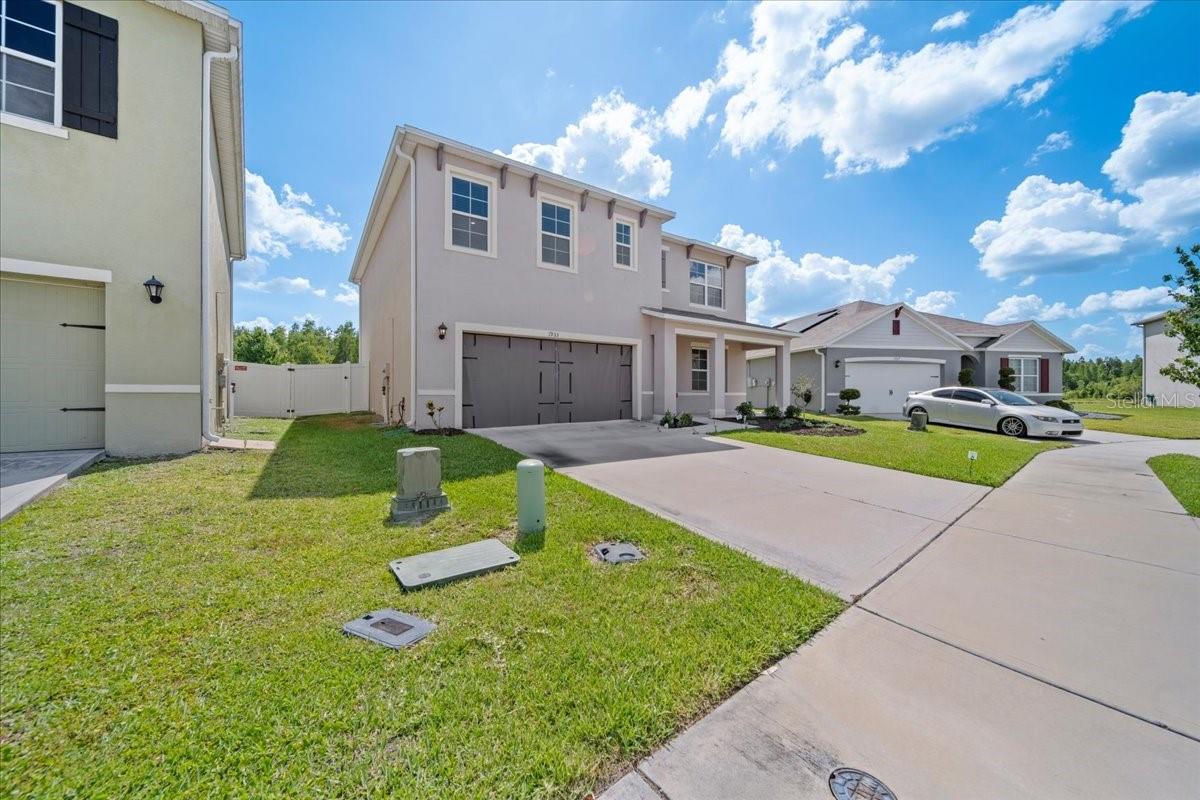 1933 Pristine Loop Property Photo 5