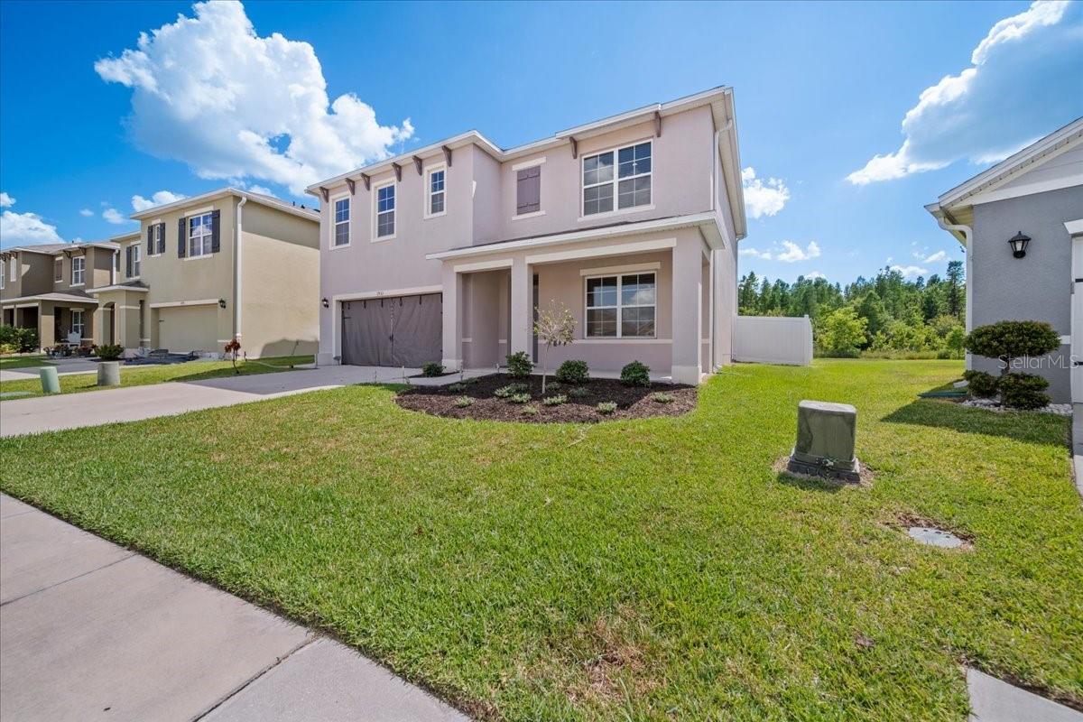 1933 Pristine Loop Property Photo 6