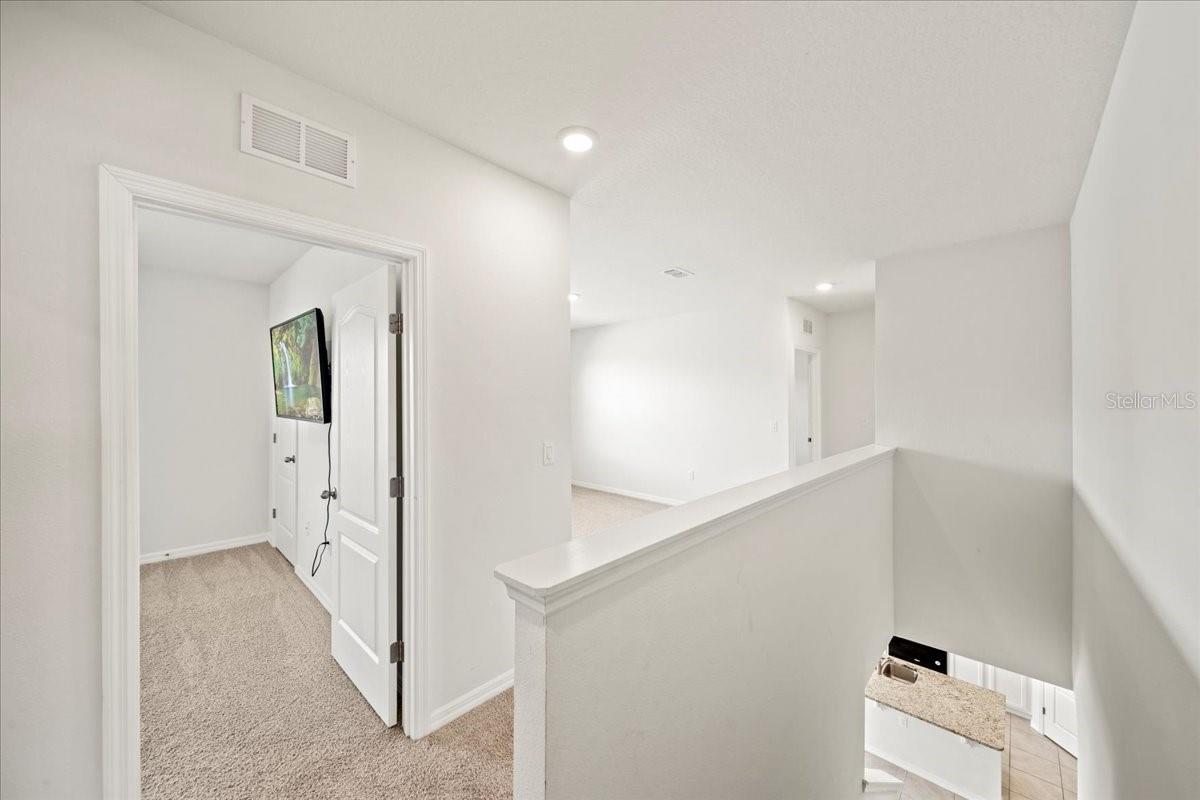 1933 Pristine Loop Property Photo 11
