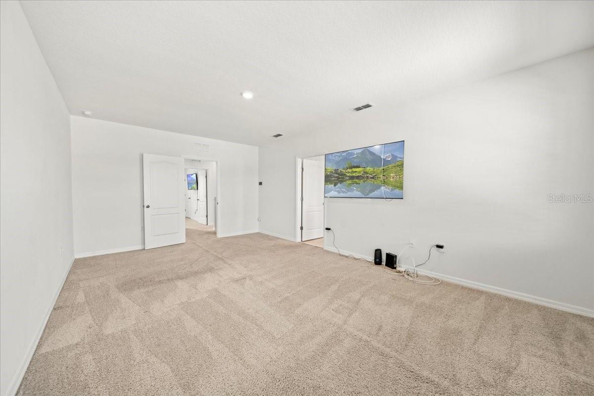1933 Pristine Loop Property Photo 15