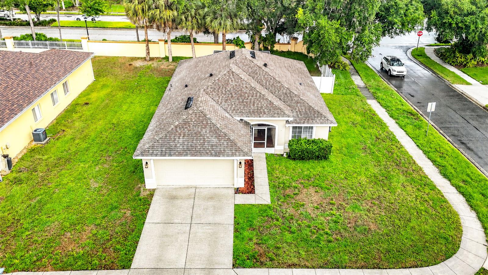 1129 Conch Ct Property Photo 2