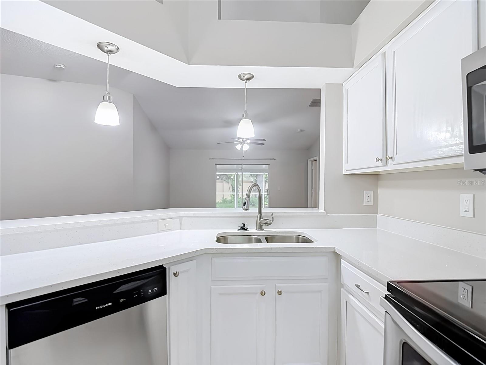 1129 Conch Ct Property Photo 10