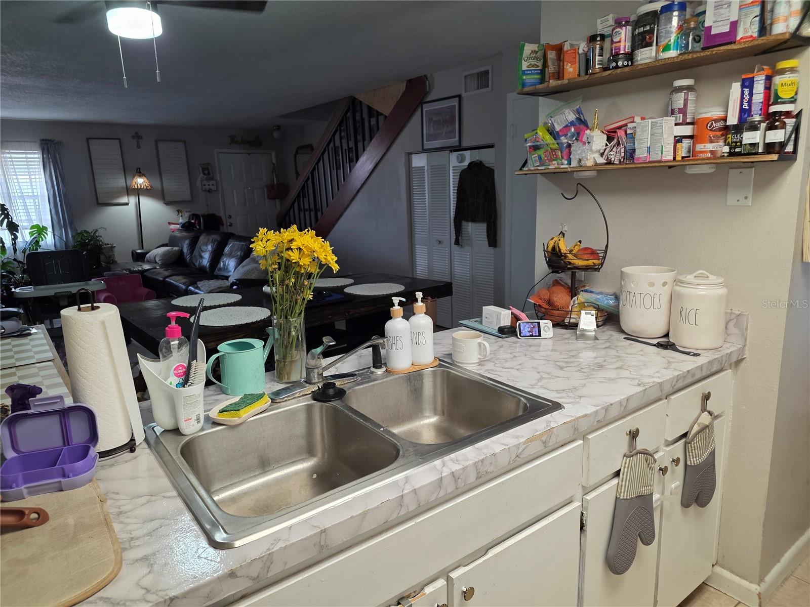 4823 W Mcelroy Ave #d211 Property Photo 9