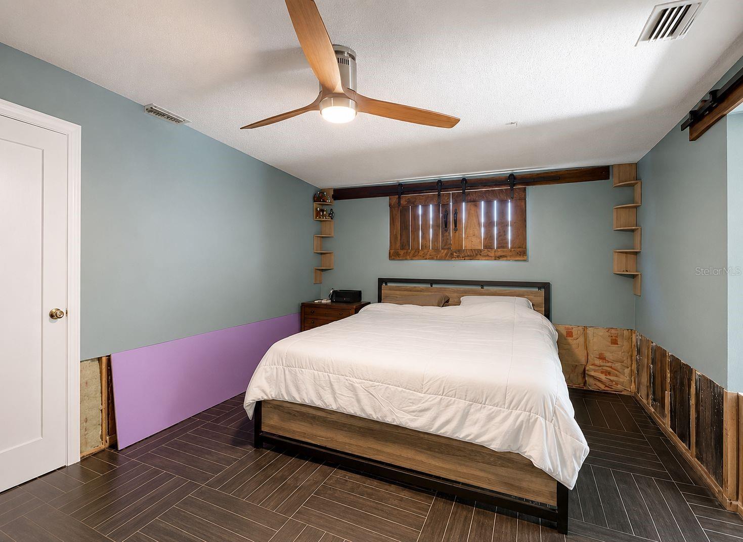 TB8531647 Property Photo 11
