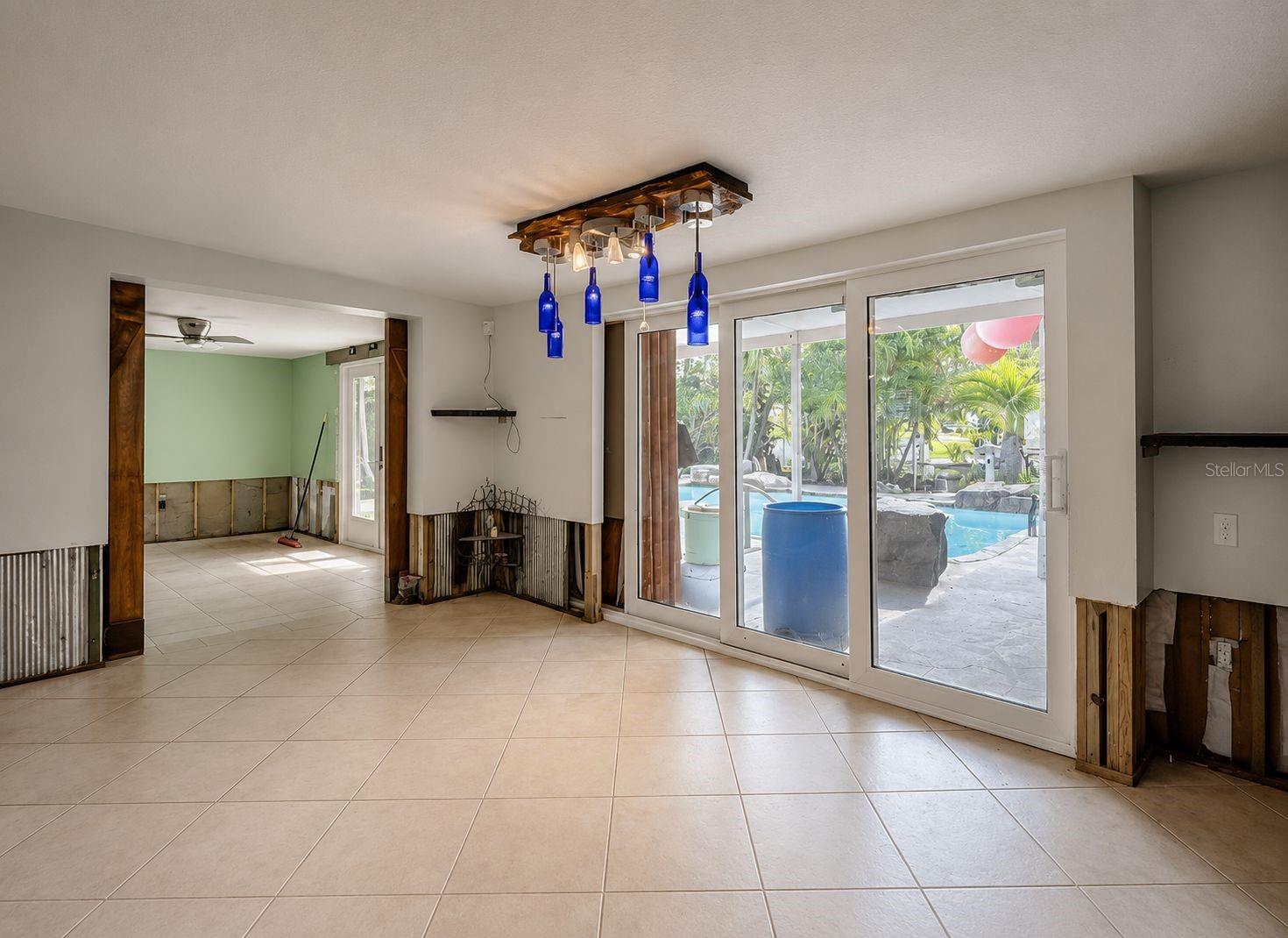 TB8531647 Property Photo 12
