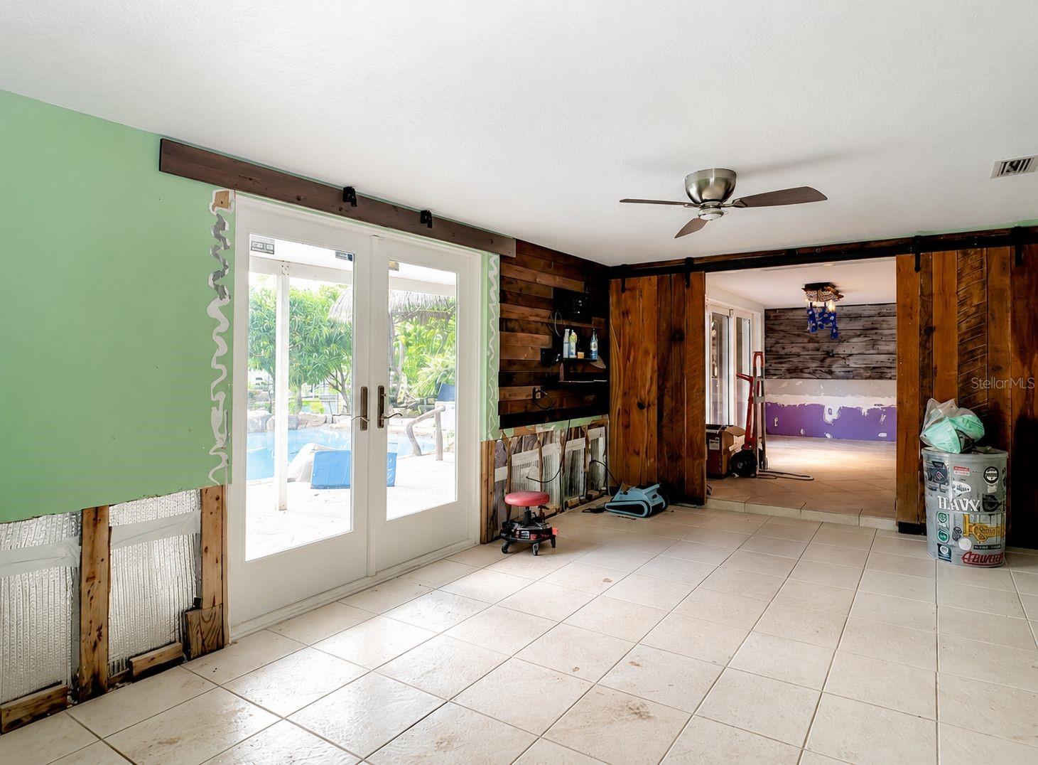 TB8531647 Property Photo 15