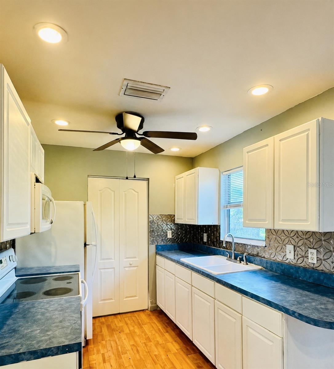 12909 Litewood Dr Property Photo 4