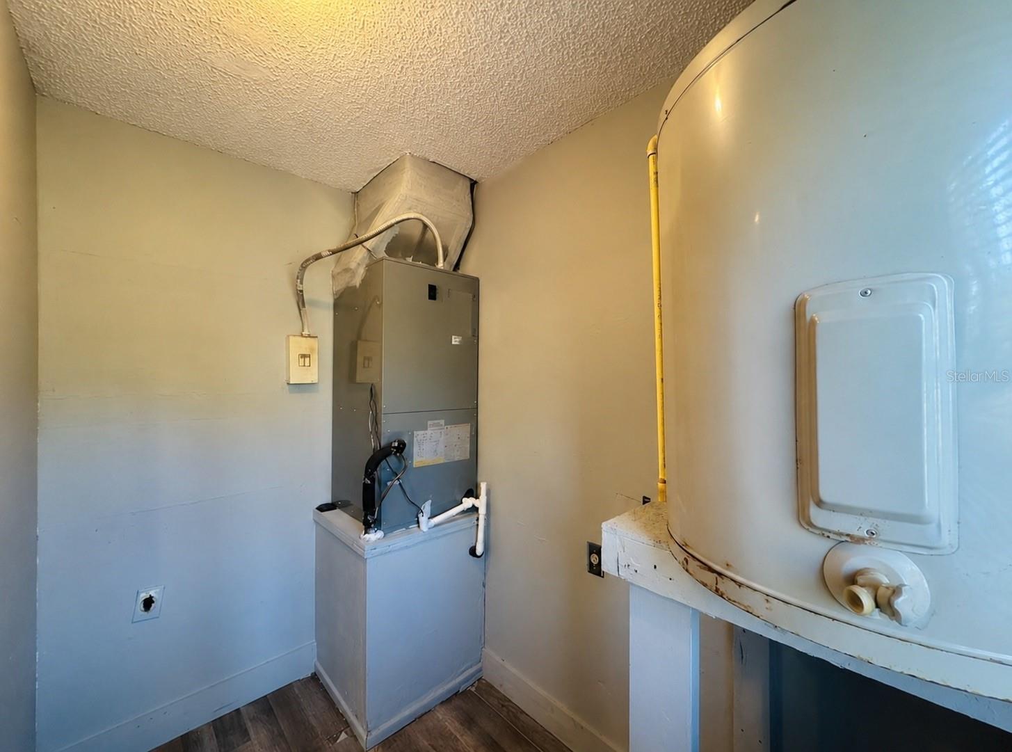 12909 Litewood Dr Property Photo 7