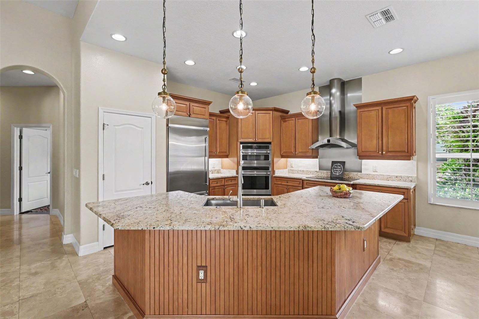 2912 Hampton Place Ct Property Photo 3
