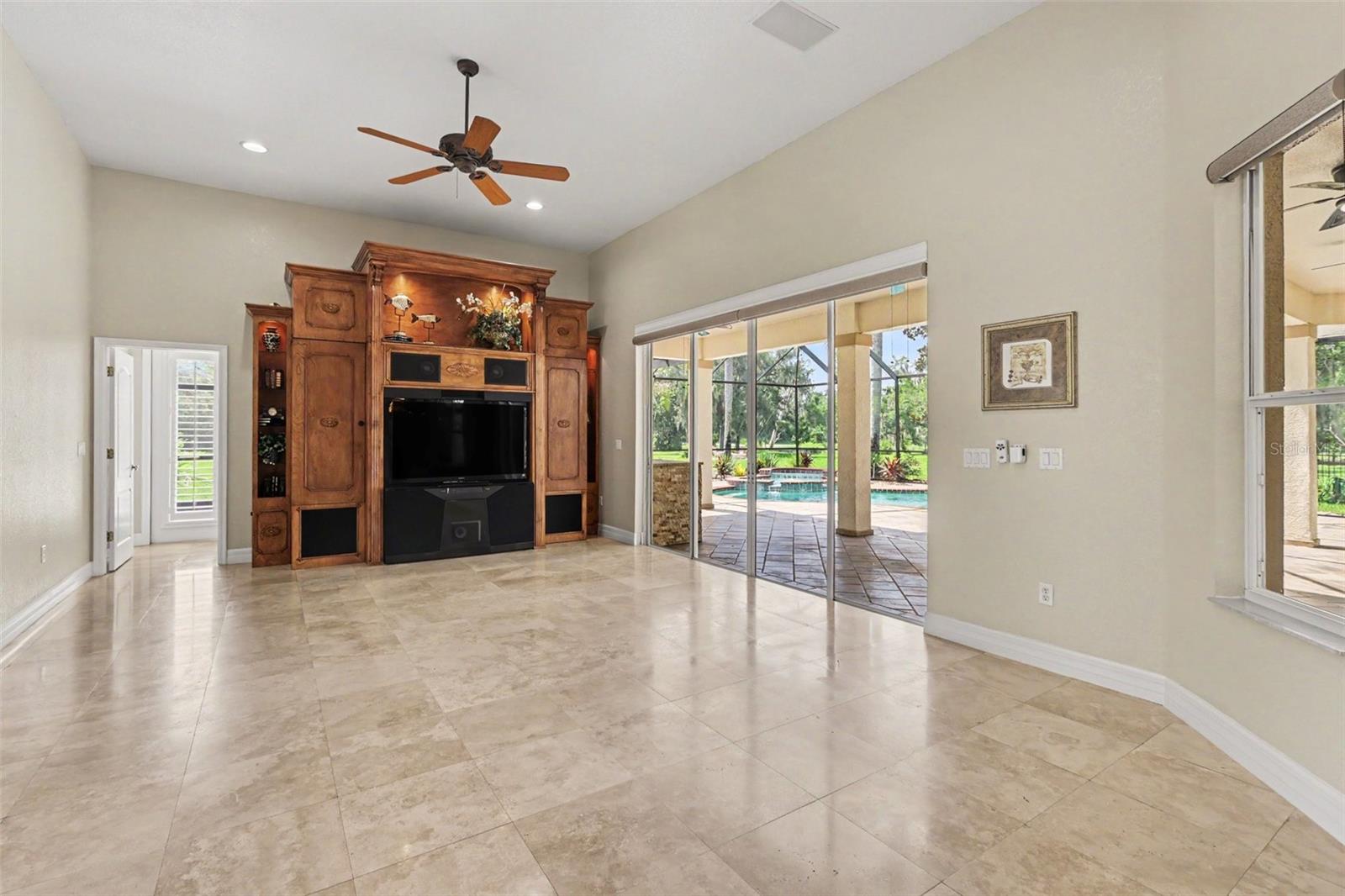 2912 Hampton Place Ct Property Photo 13