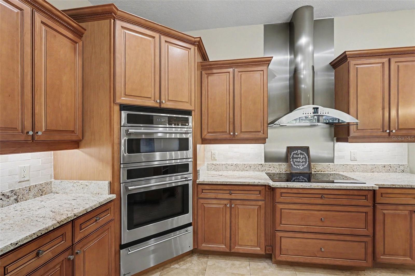 2912 Hampton Place Ct Property Photo 15