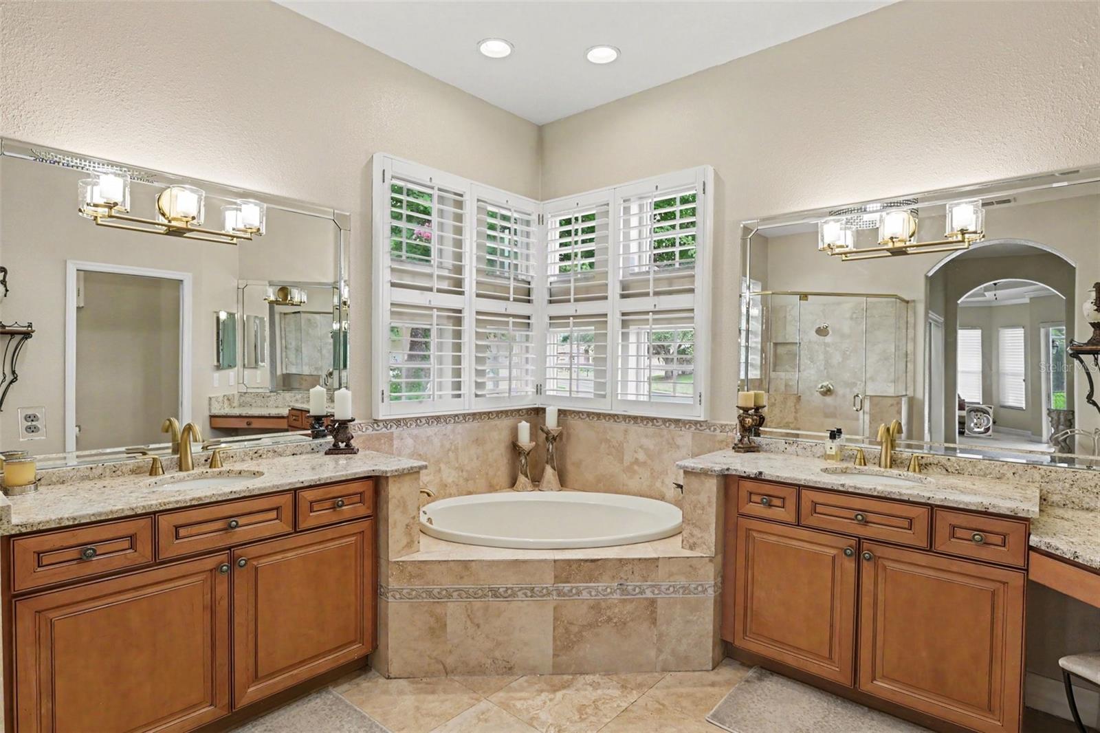 2912 Hampton Place Ct Property Photo 19
