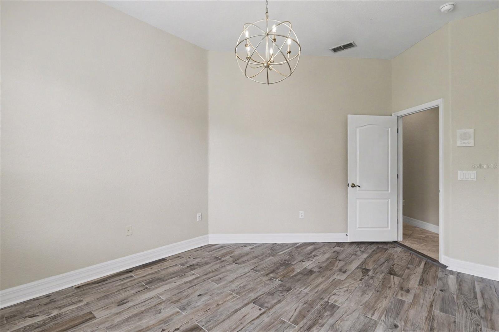 2912 Hampton Place Ct Property Photo 34