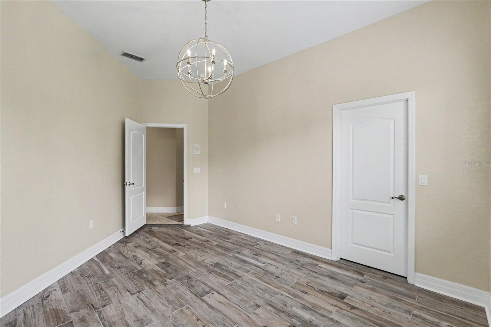 2912 Hampton Place Ct Property Photo 35
