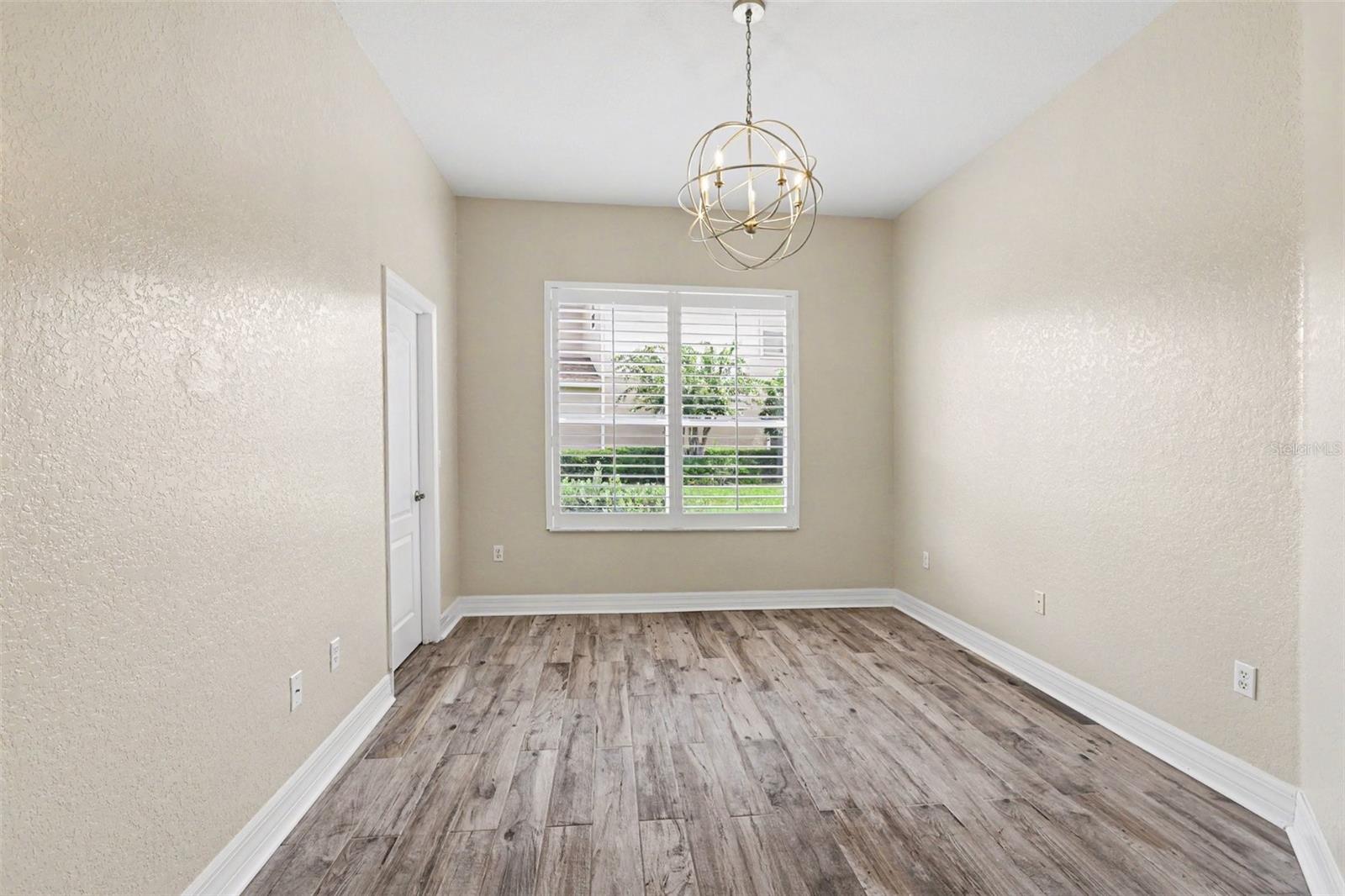 2912 Hampton Place Ct Property Photo 36