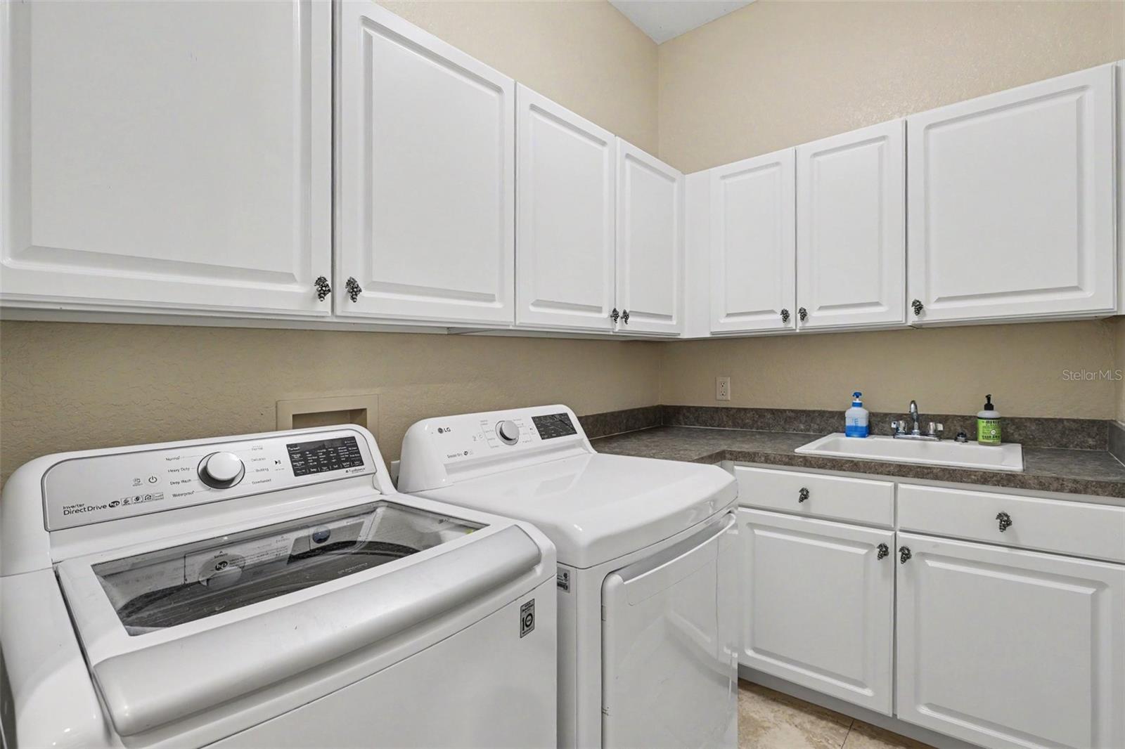 2912 Hampton Place Ct Property Photo 38