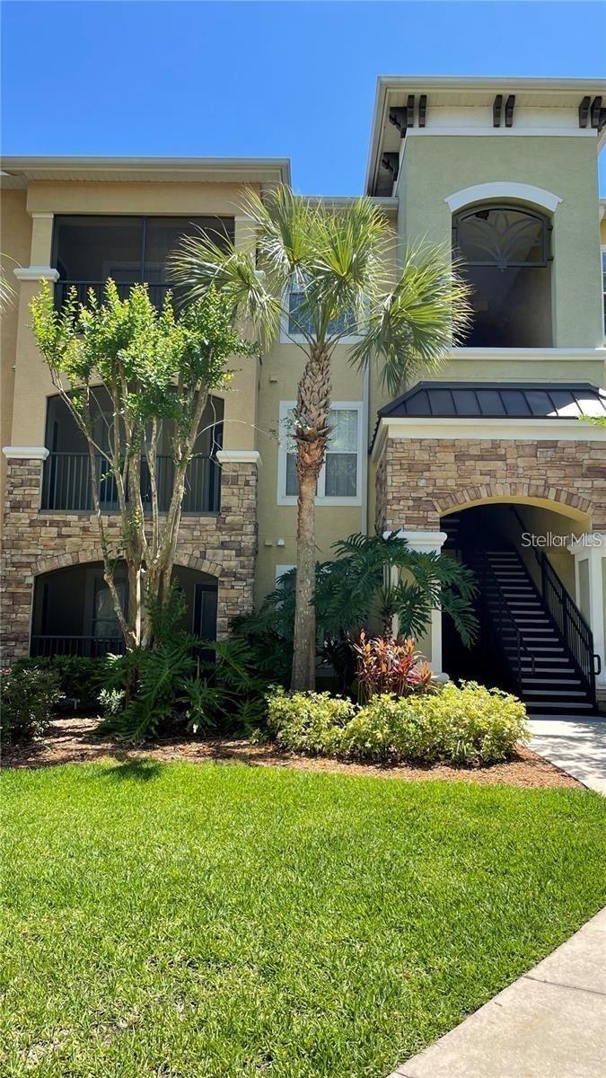 10019 COURTNEY PALMS BLVD #303 Property Photo 1