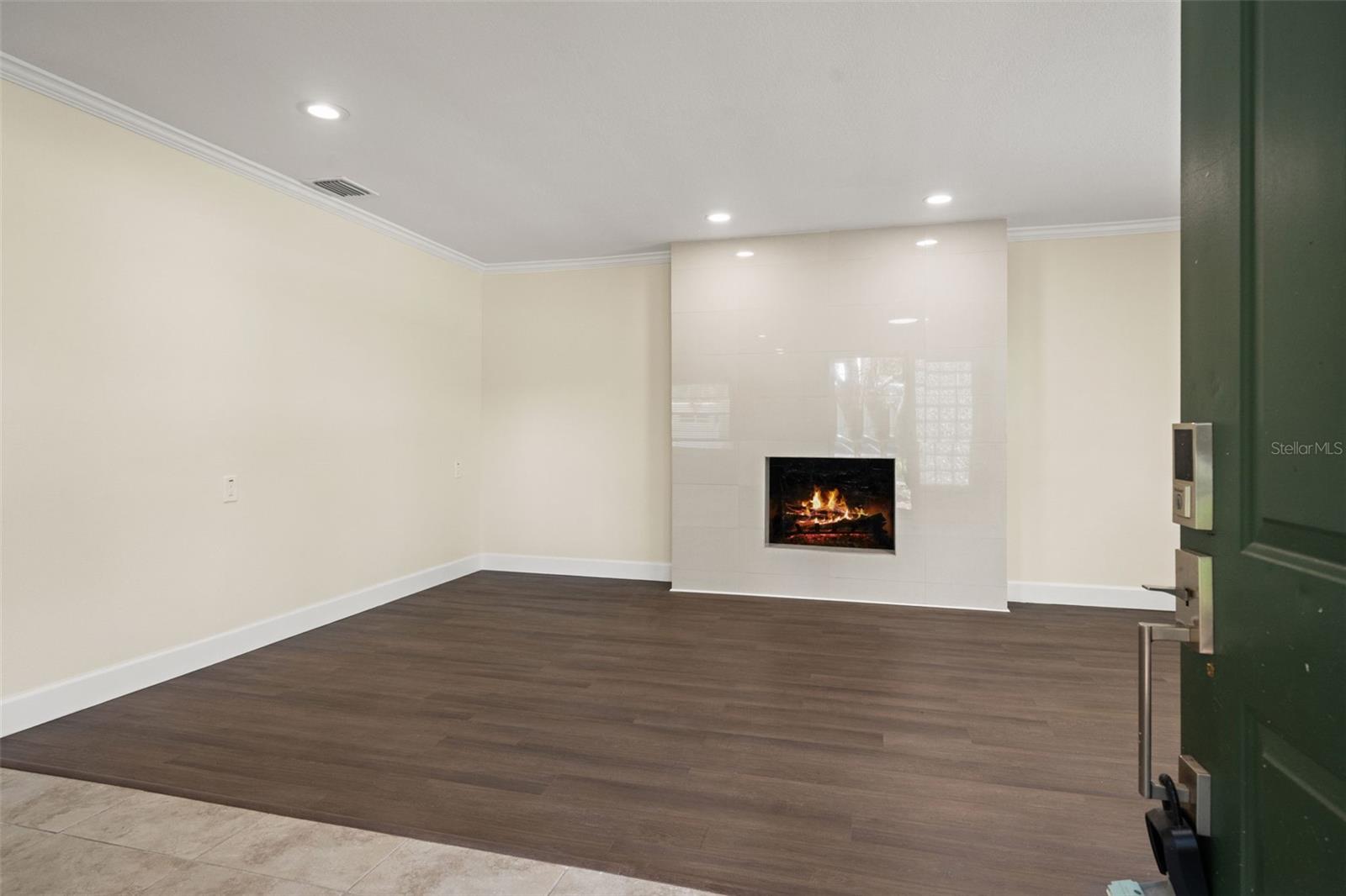 4247 Helena St Ne Property Photo 5