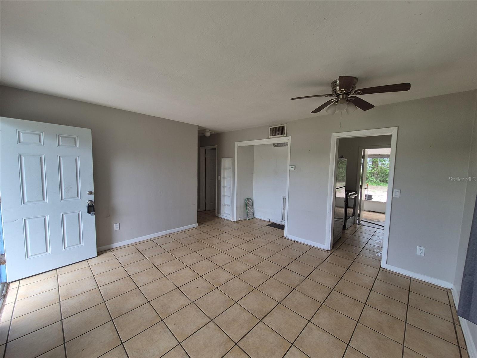 6404 Ryan St Property Photo 5
