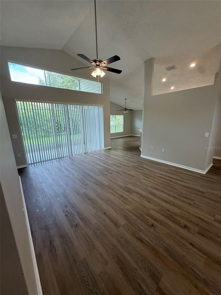 5316 Cottonwood Tree Cir Property Photo 9