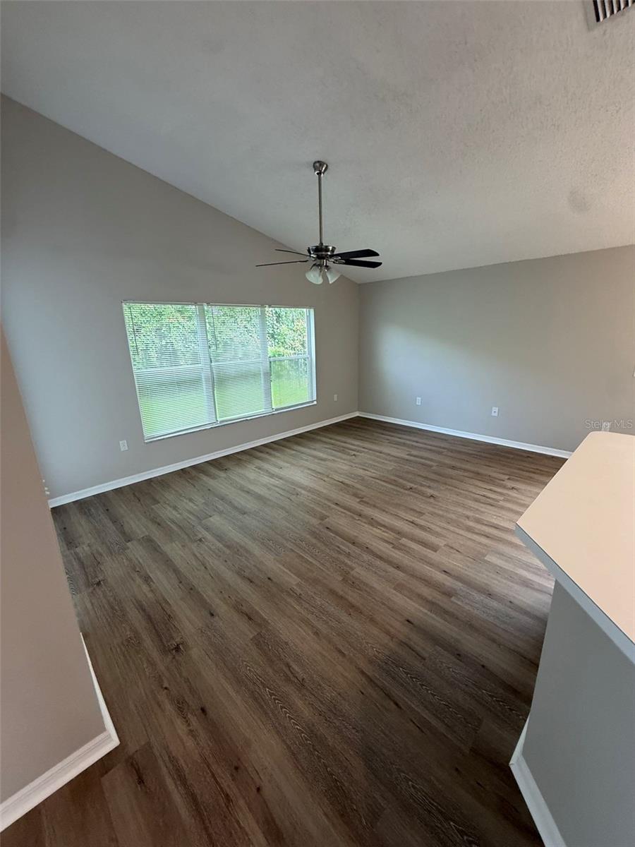 5316 Cottonwood Tree Cir Property Photo 10