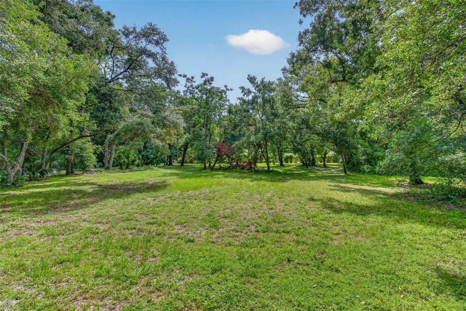 Abbey Lake Rd Property Photo 8
