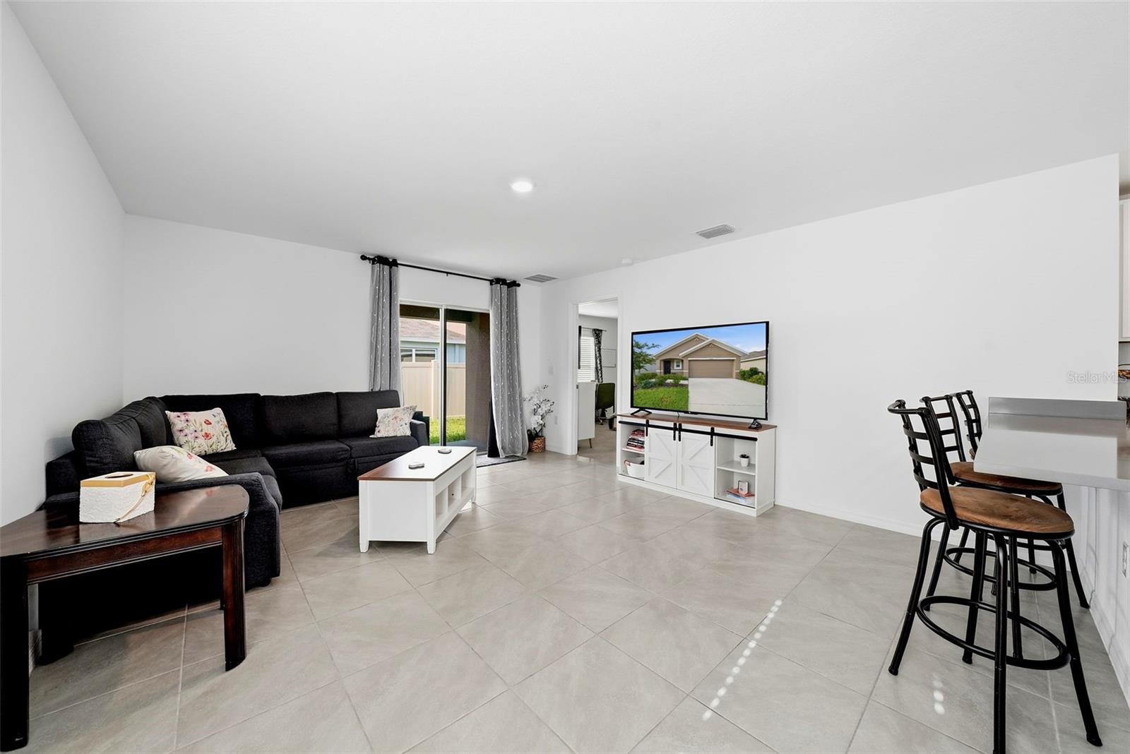37396 Sharks Eye Ln Property Photo 9