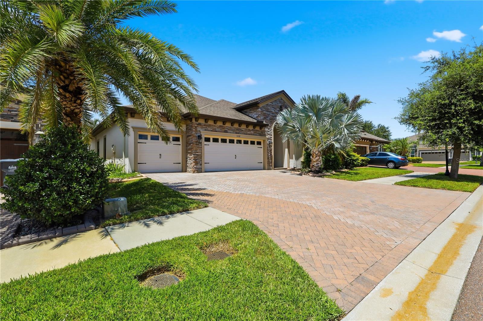 1028 Coretto Ave Property Photo 3
