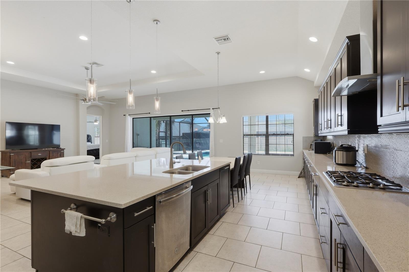 1028 Coretto Ave Property Photo 19