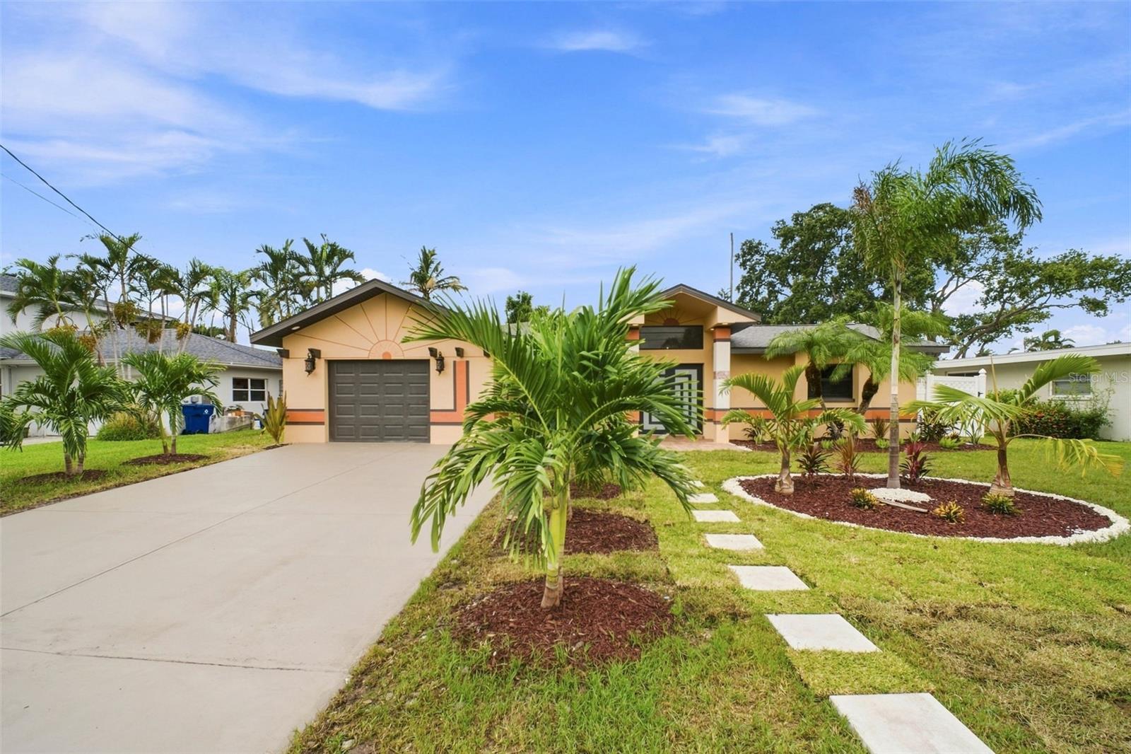 15918 Redington Dr Property Photo 4