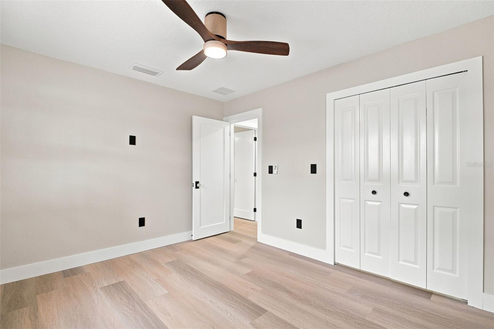 15918 Redington Dr Property Photo 31